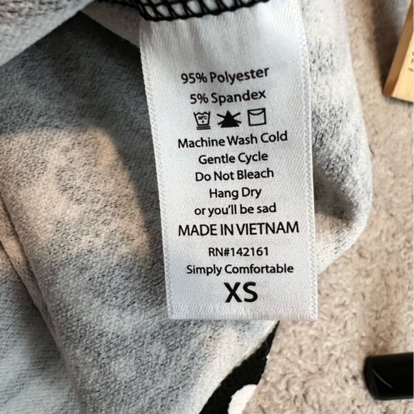 Lularoe Amelia Dress Womens size XS Flare Stretch Gorgeous White Black Pattern - Picture 7 of 9